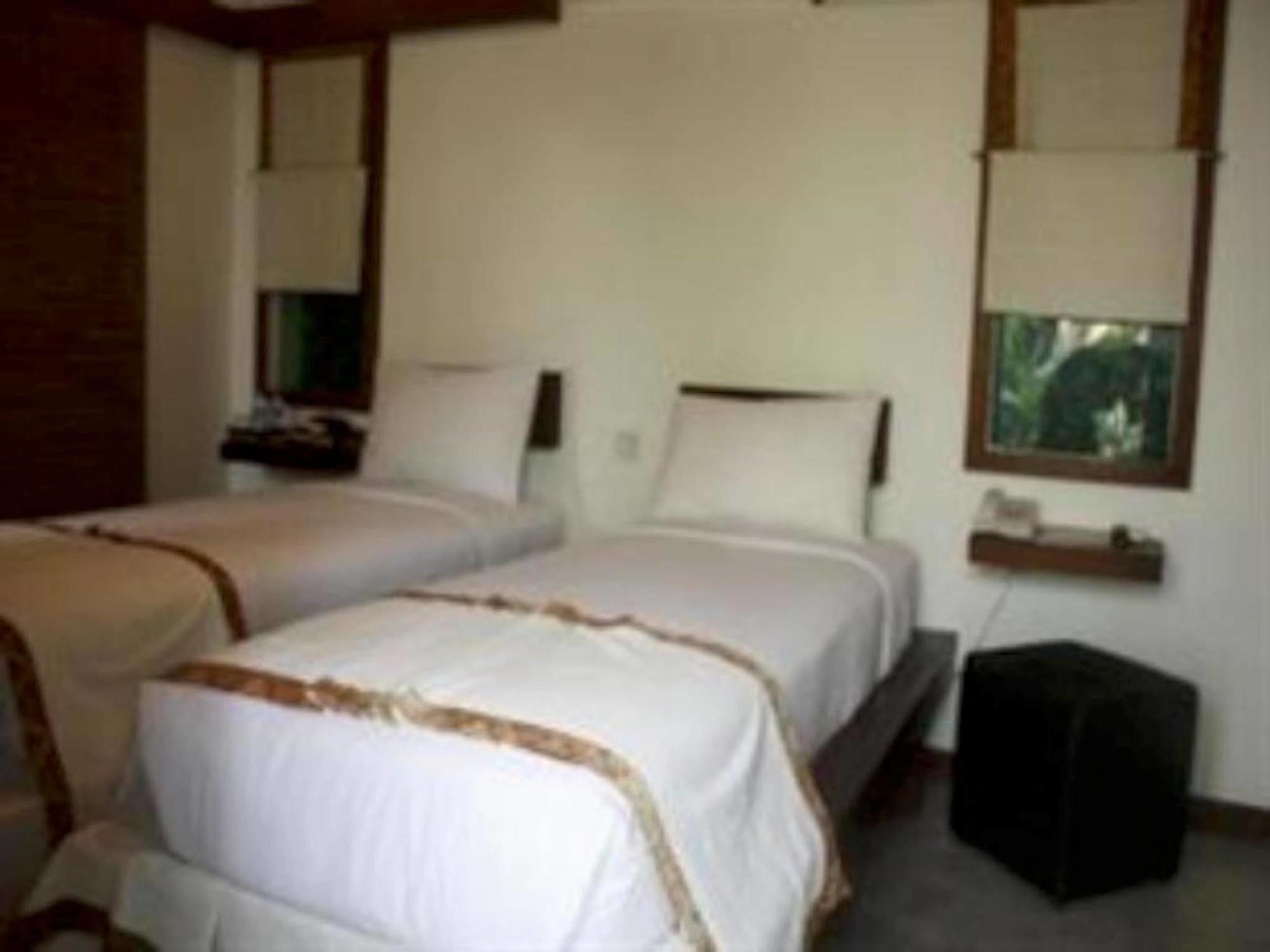 Flores Gallery Hotel Bandung Eksteriør bilde